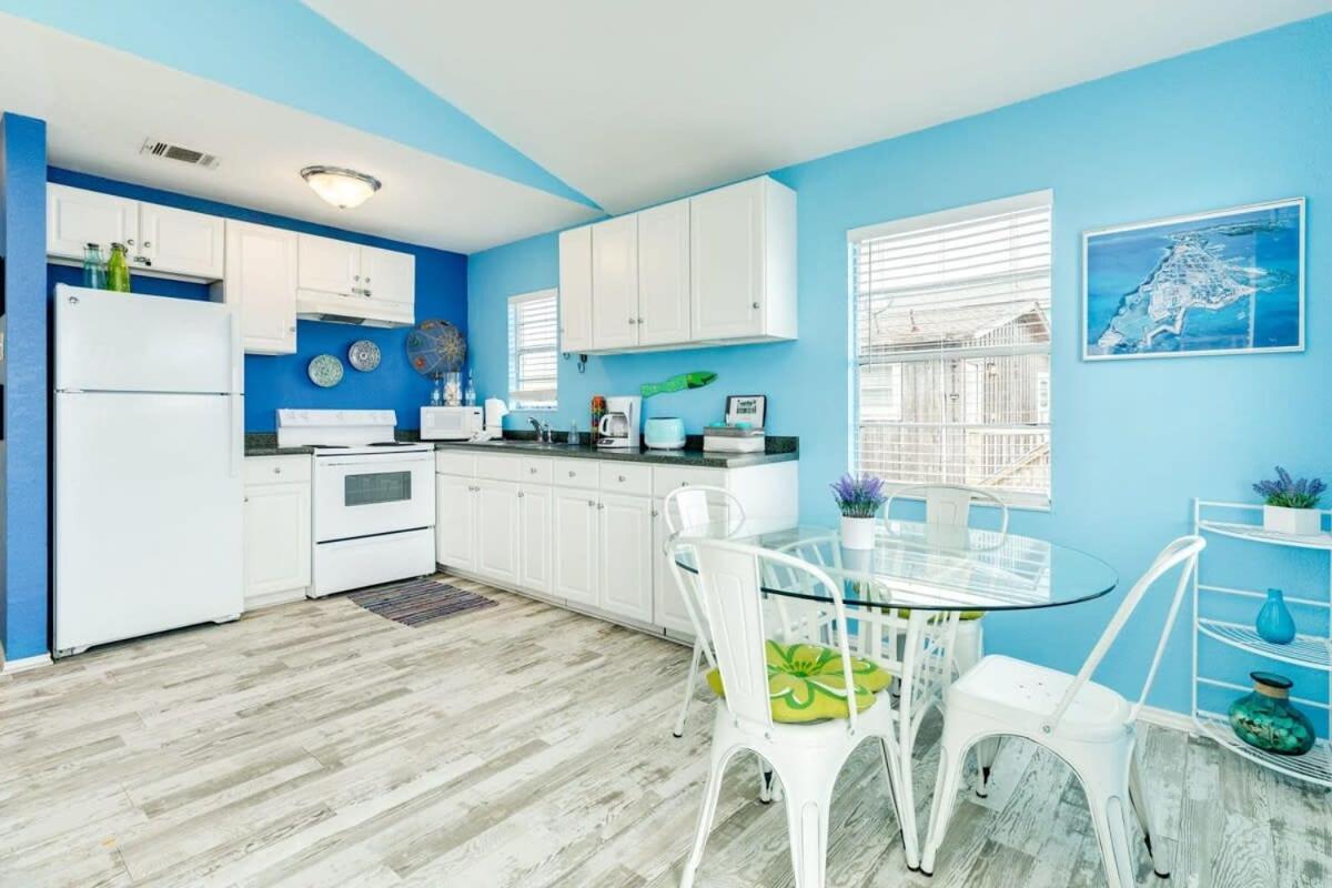Fun In The Sun! Cozy Beach Pad, Gulf Views And Easy Access To The Sand! Surfside Beach Exterior foto